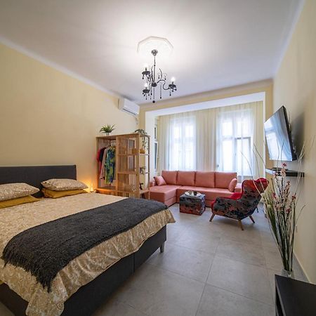 Sunlit Artist Studio Διαμέρισμα Βελιγράδι Εξωτερικό φωτογραφία
