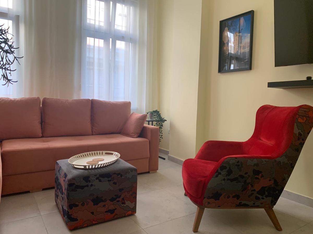 Sunlit Artist Studio Διαμέρισμα Βελιγράδι Εξωτερικό φωτογραφία
